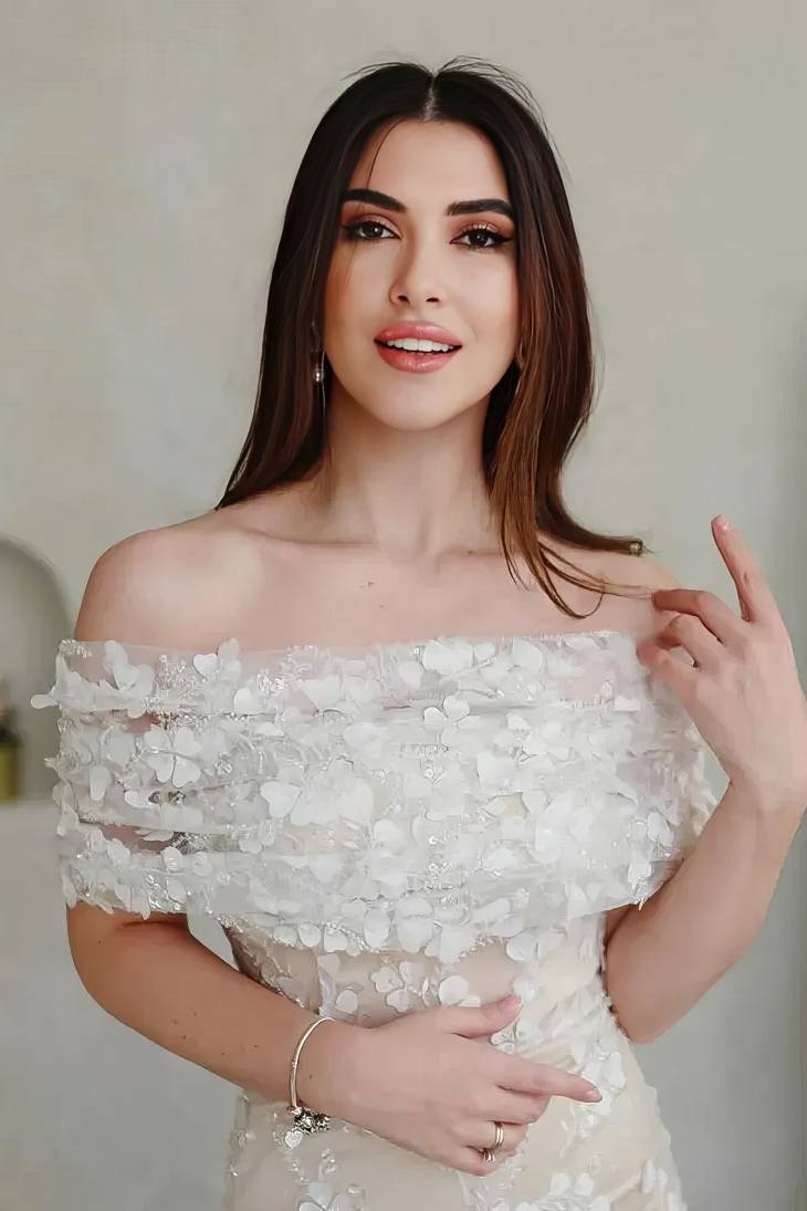 Robe Demoiselle D'Honneur Ivoire Mi-Longue Fourreau Col Bardot En